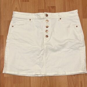 LOFT White Button-Front Denim Skirt